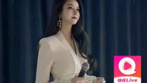 Nữ giảng viên Trung Quốc